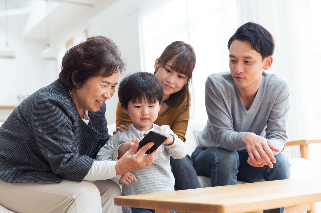 スマホに関する困りごとは福井商店へ!